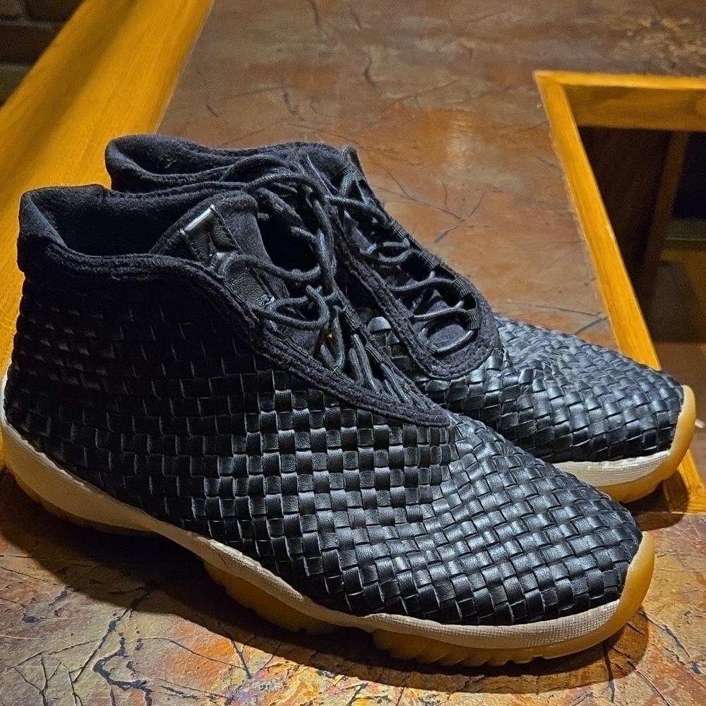Used AIR JORDAN Future “PREMIUM” Leather Casual Gum Sole Mens Sneakers
